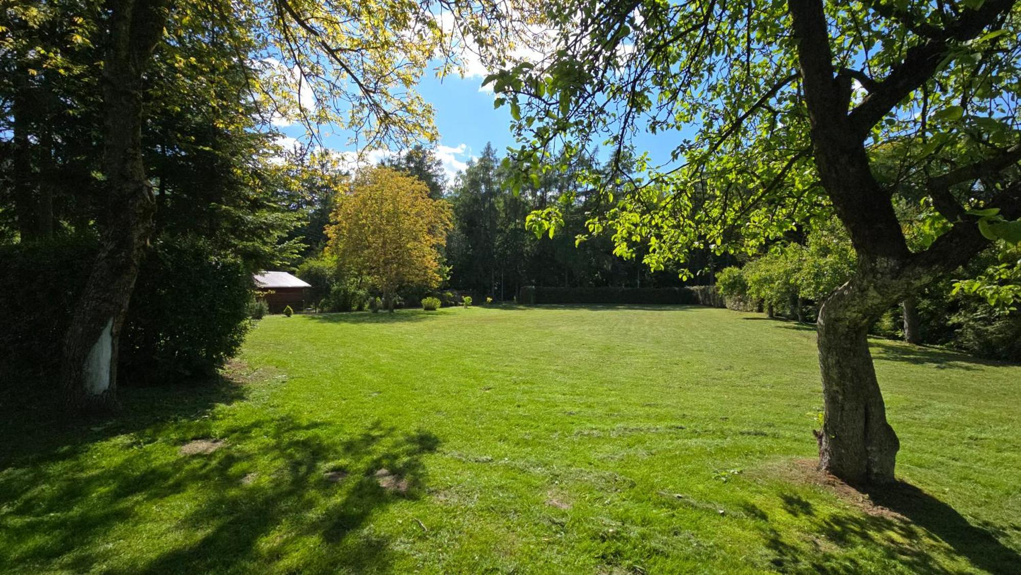 Pokój Trzyosobowy z prywatną łazienką poza pokojem